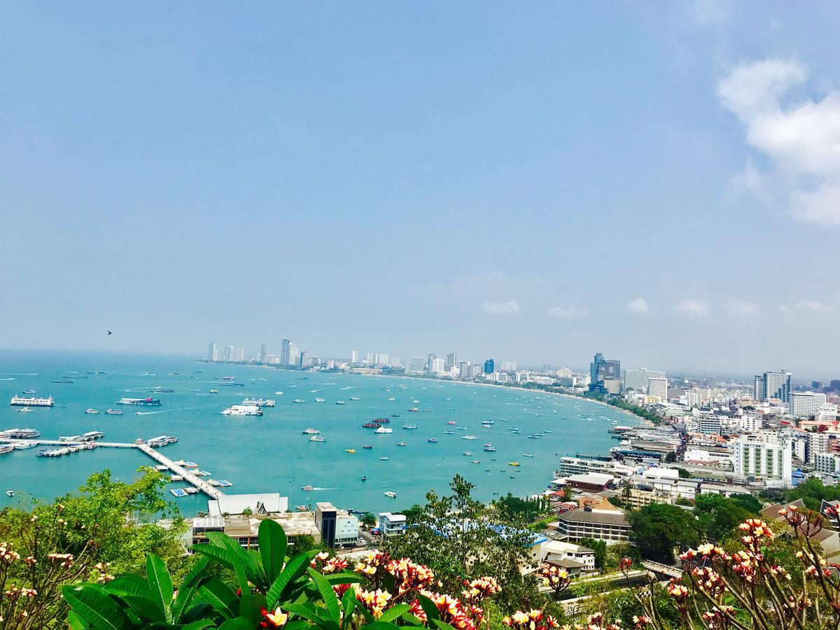 The Cliff Condominium Pattaya Extérieur photo