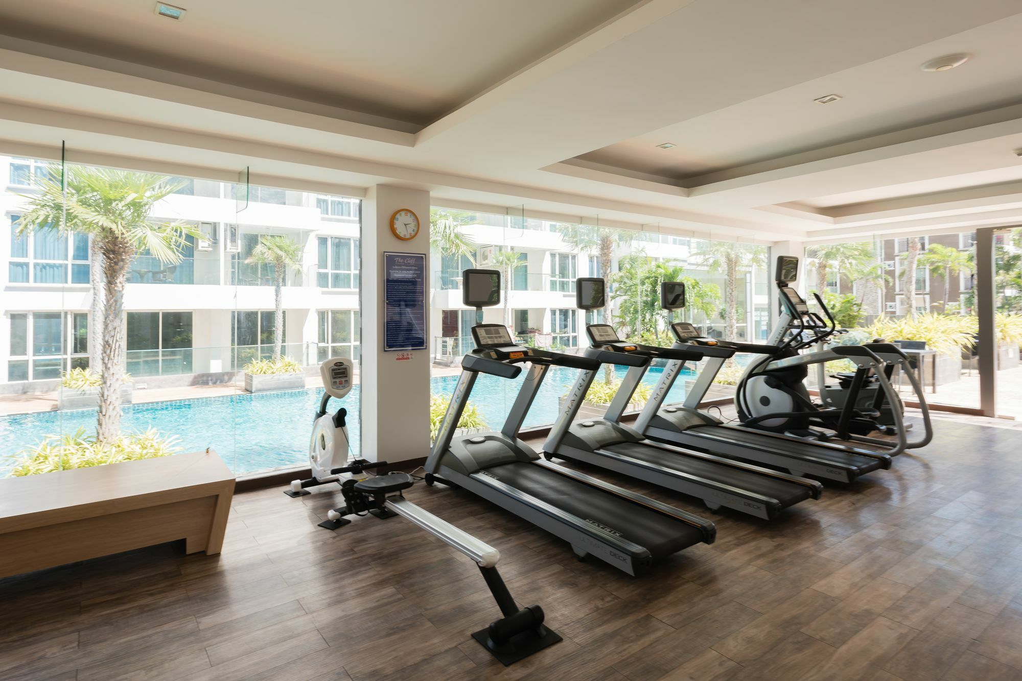 The Cliff Condominium Pattaya Extérieur photo