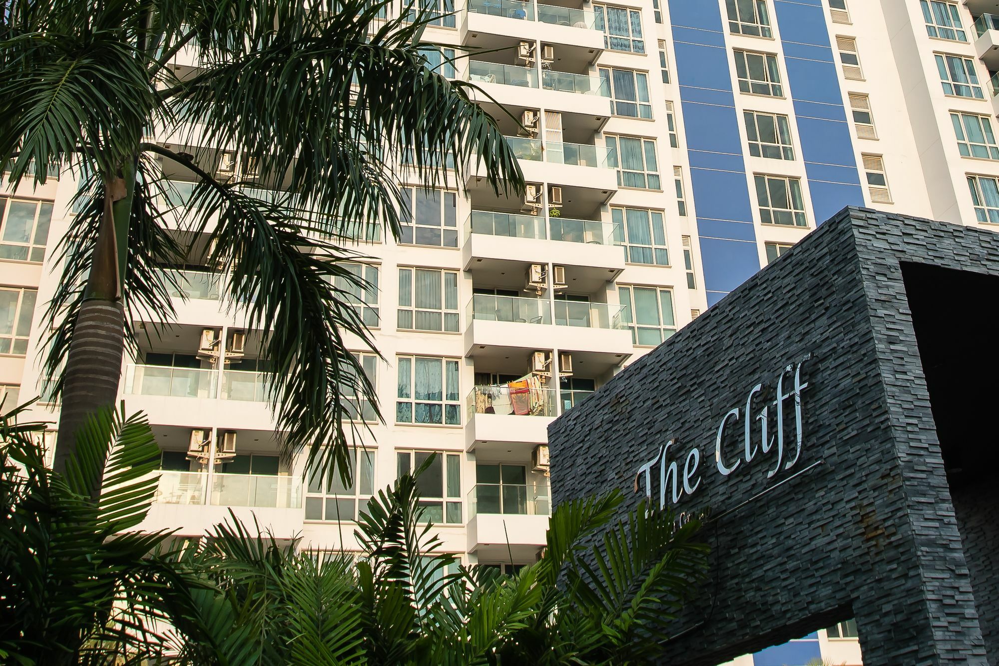The Cliff Condominium Pattaya Extérieur photo
